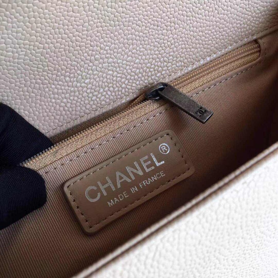 CHANEL BOY CHANEL HANDBAG, GRAINED CALFSKIN, 28CM
