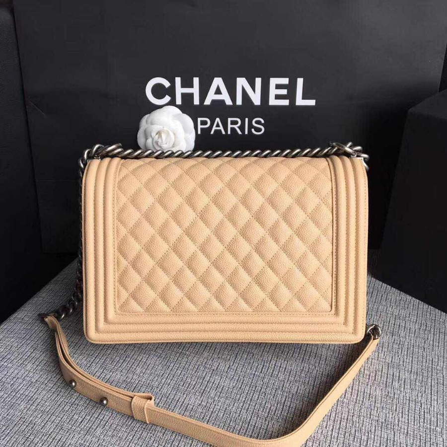 CHANEL BOY CHANEL HANDBAG, GRAINED CALFSKIN, 28CM