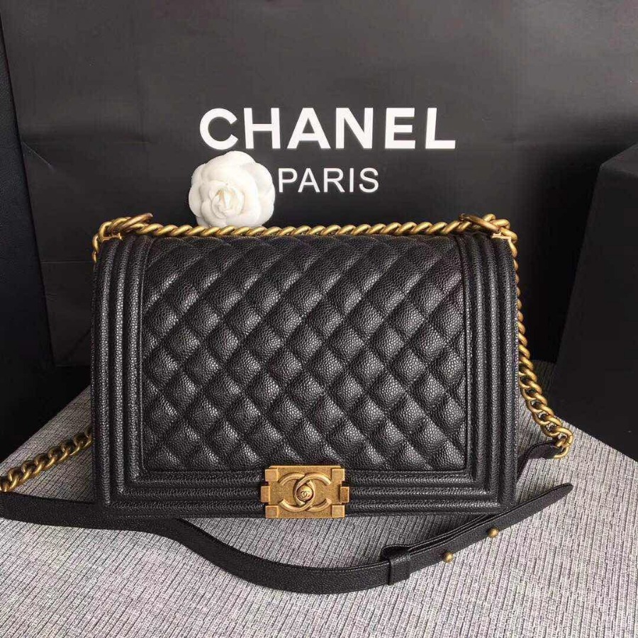 CHANEL BOY CHANEL HANDBAG, GRAINED CALFSKIN, 28CM