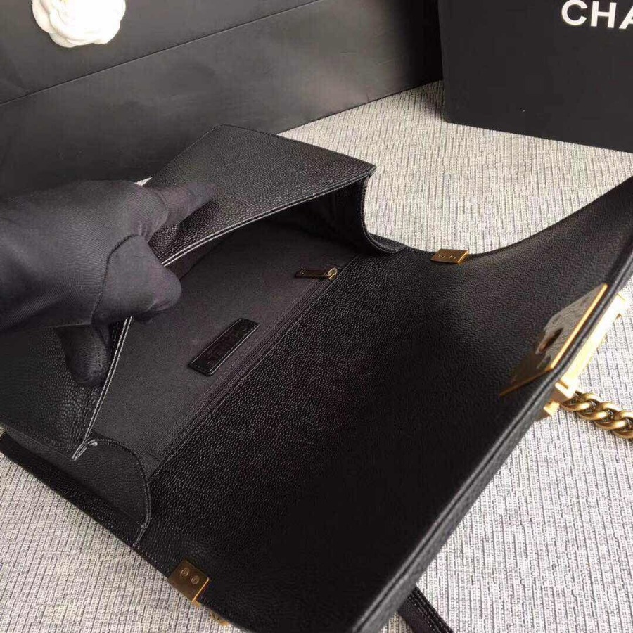 CHANEL BOY CHANEL HANDBAG, GRAINED CALFSKIN, 28CM