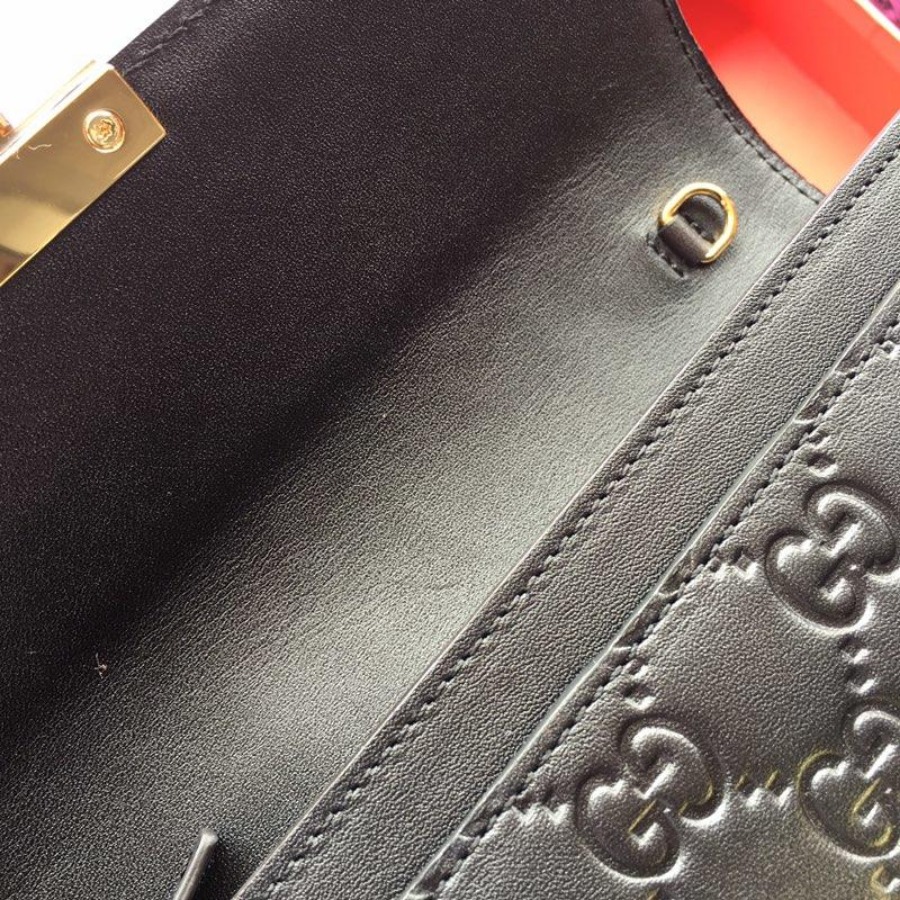 Gucci Padlock continental wallet, 453506, 7.5W x 4H x 1.5D