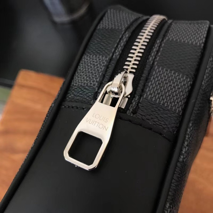 Louis Vuitton LV, KASAI CLUTCH, N41664, Damier Graphite canvas