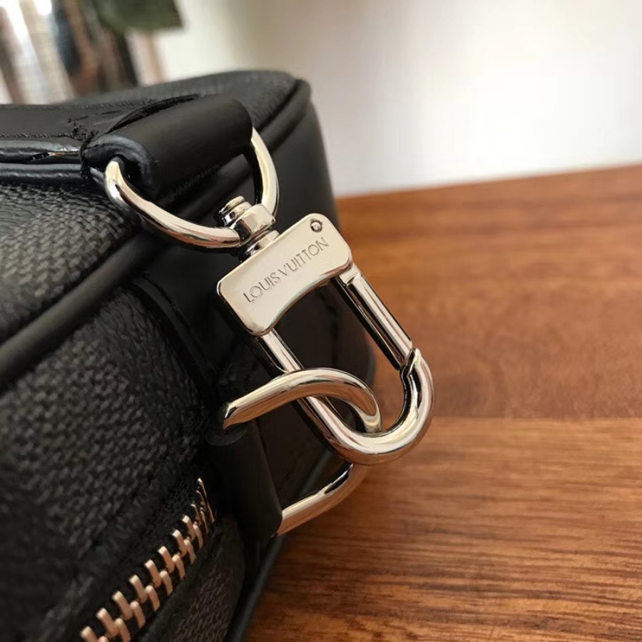 Louis Vuitton LV, KASAI CLUTCH, N41664, Damier Graphite canvas