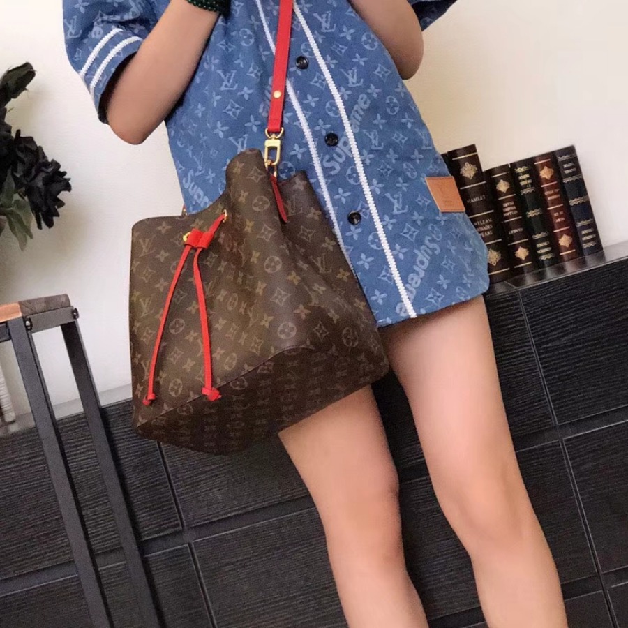Louis Vuitton LV, Néonoé Bag, M44021
