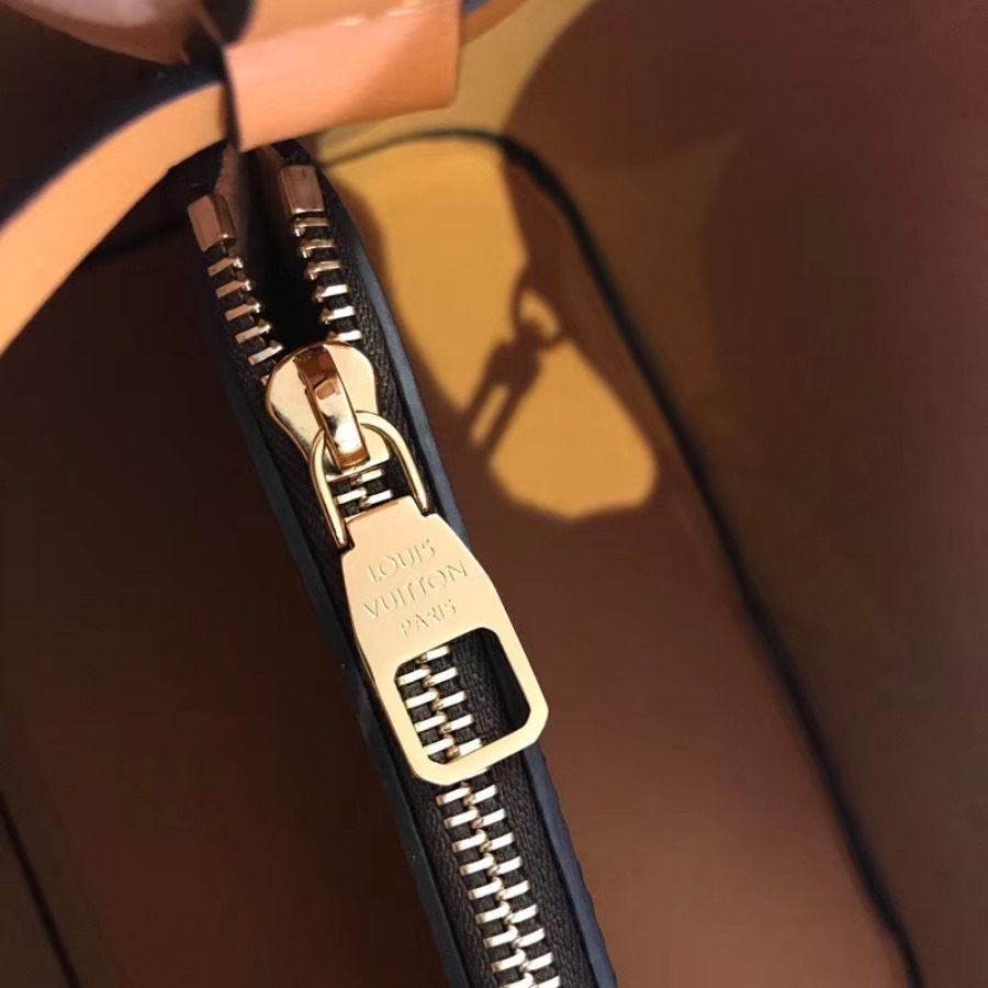 Louis Vuitton LV, Néonoé Bag, M43430