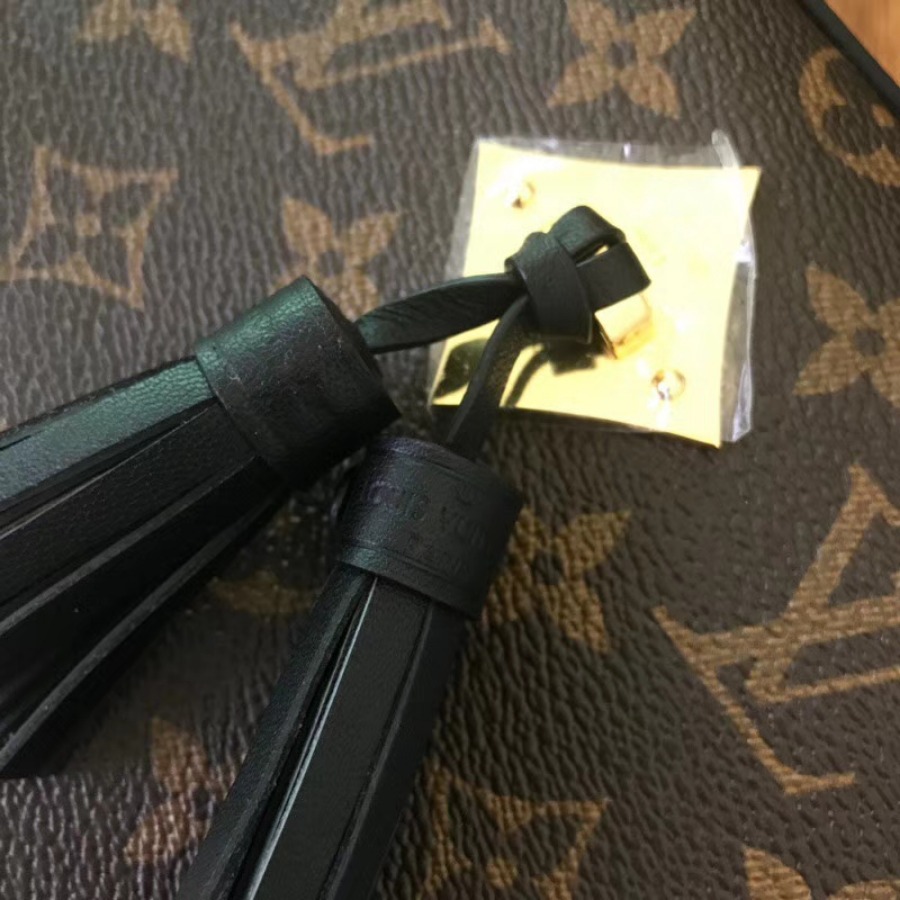 M43555, SAINTONGE, Louis Vuitton LV