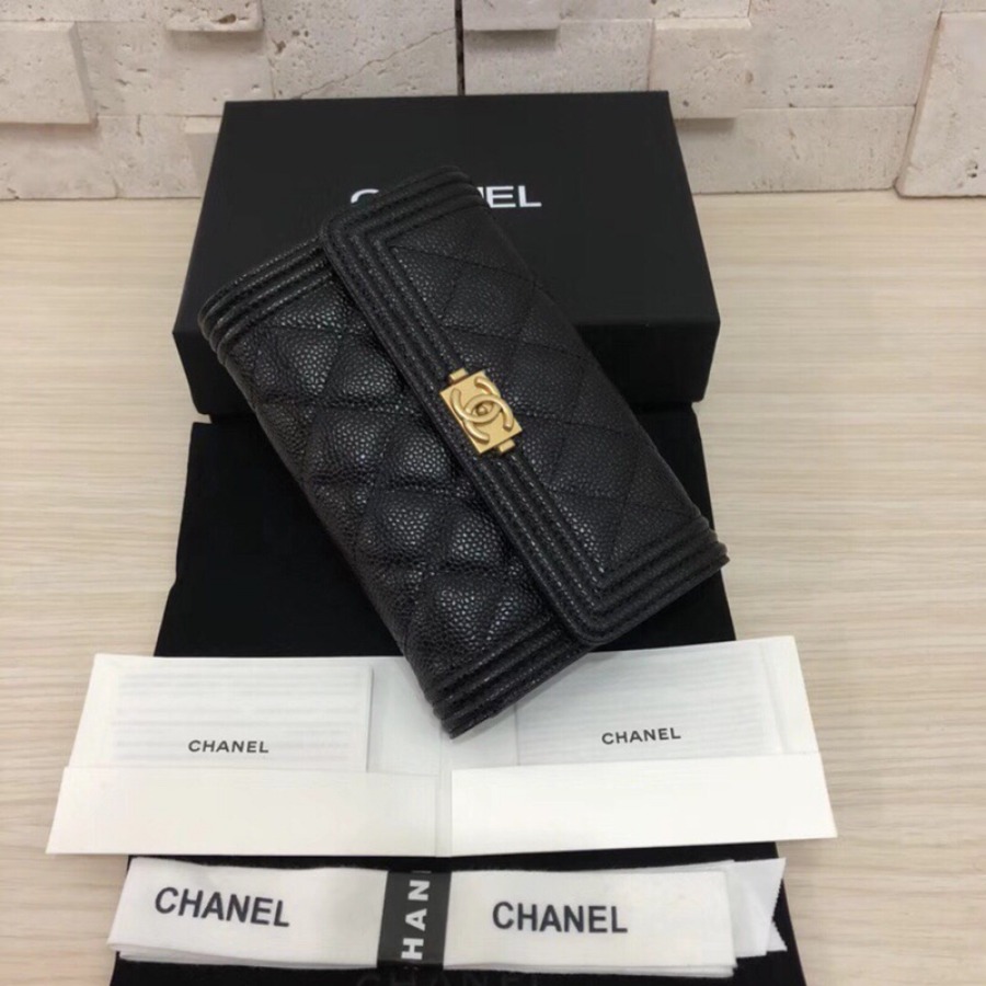 BOY CHANEL Small Flap Wallet, CHANEL, CAVIAR, A84302