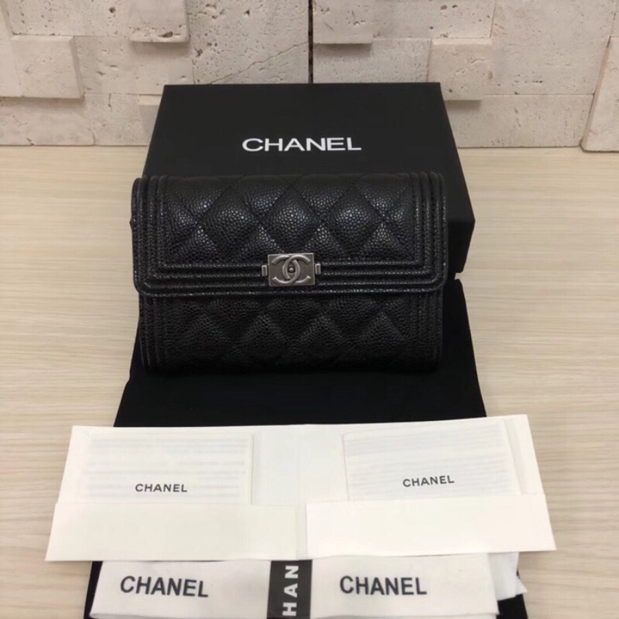 BOY CHANEL Small Flap Wallet, CHANEL, CAVIAR, A84302