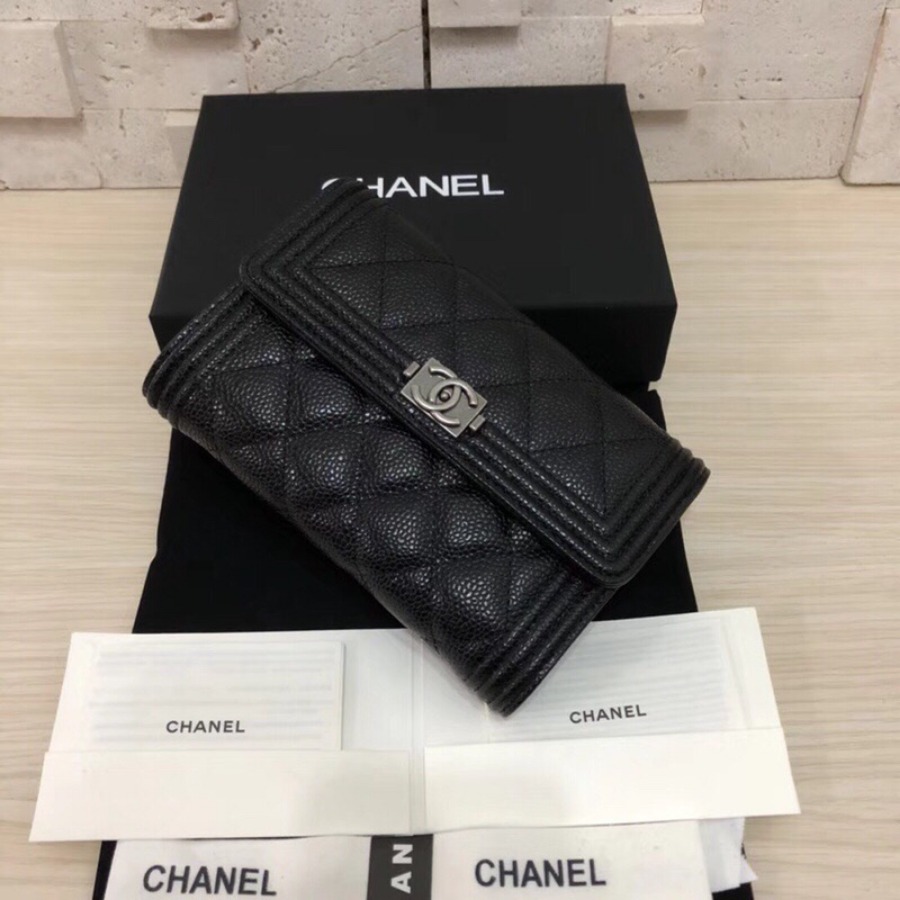 BOY CHANEL Small Flap Wallet, CHANEL, CAVIAR, A84302