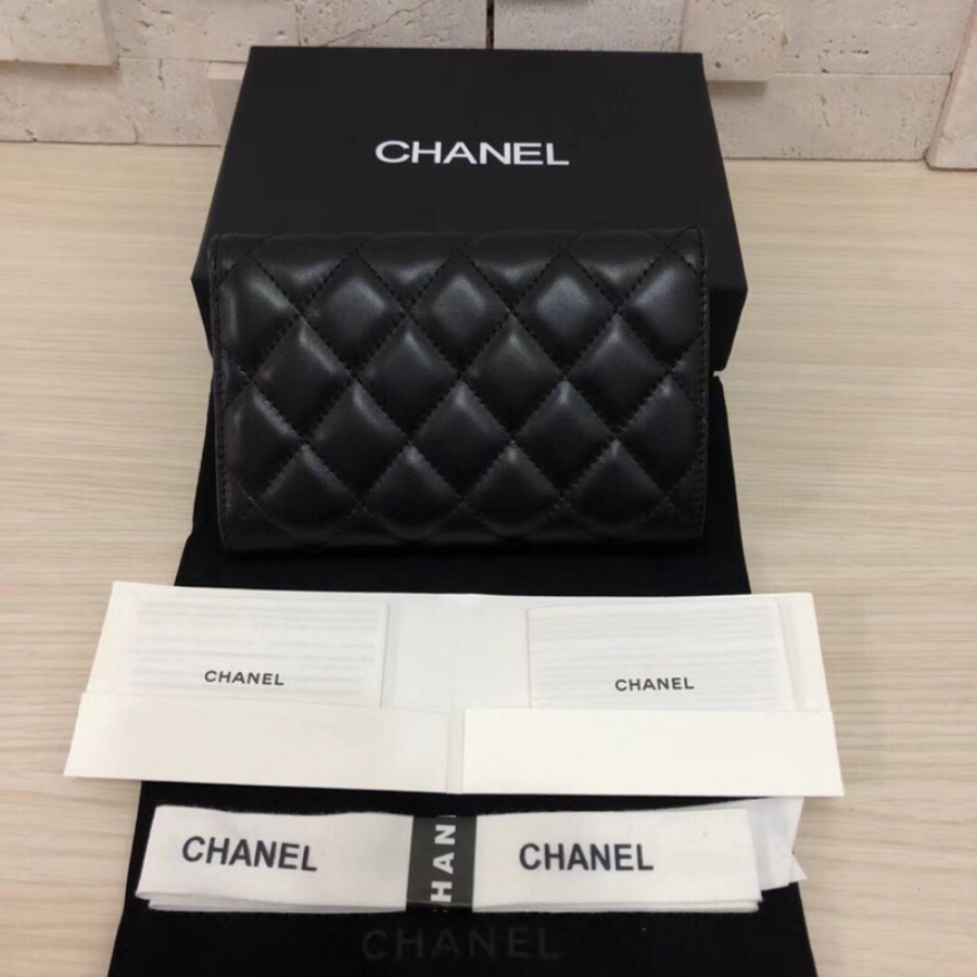 Classic Small Flap Wallet, CHANEL, Lambskin, A84341