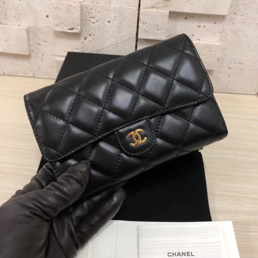 Classic Small Flap Wallet, CHANEL, Lambskin, A84341