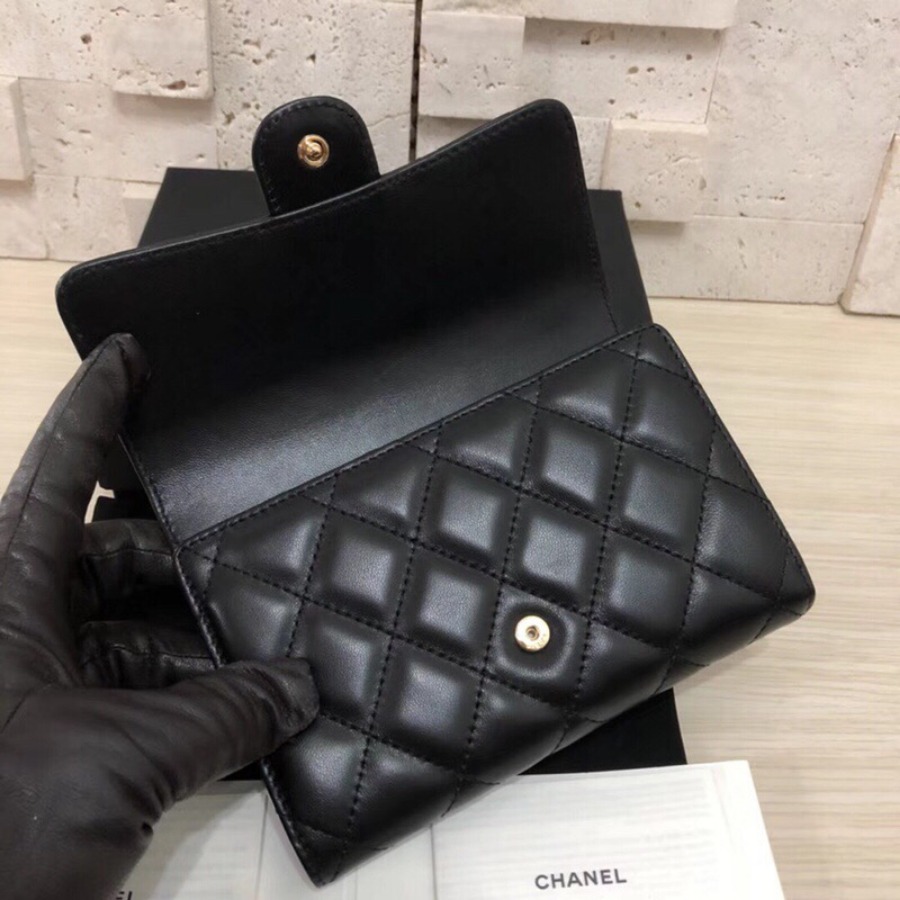 Classic Small Flap Wallet, CHANEL, Lambskin, A84341