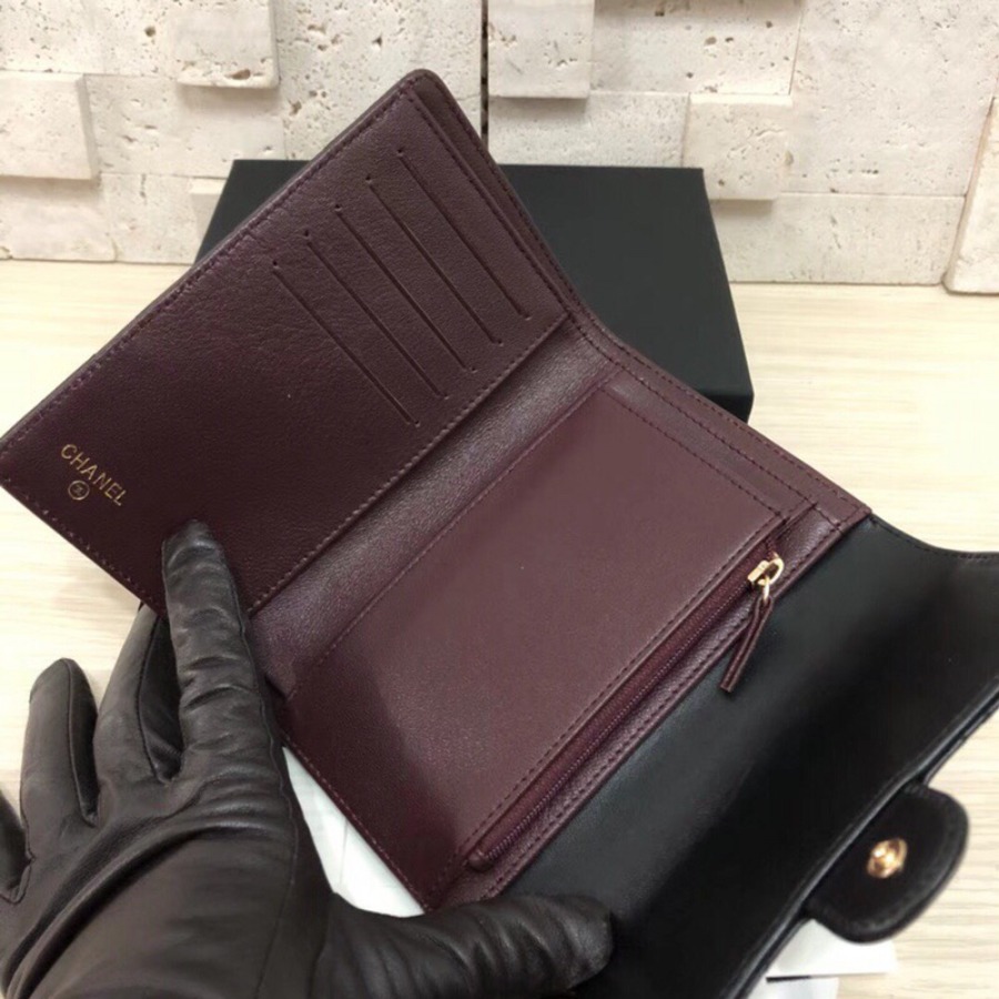 Classic Small Flap Wallet, CHANEL, Lambskin, A84341