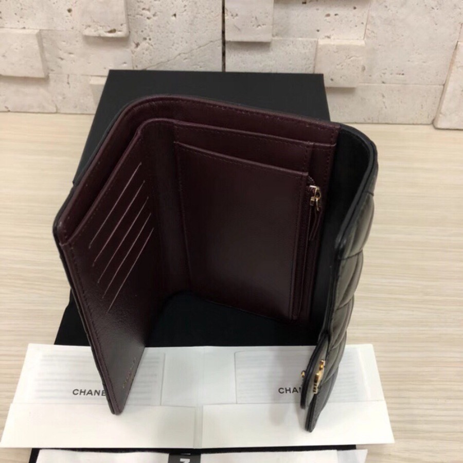 Classic Small Flap Wallet, CHANEL, Lambskin, A84341