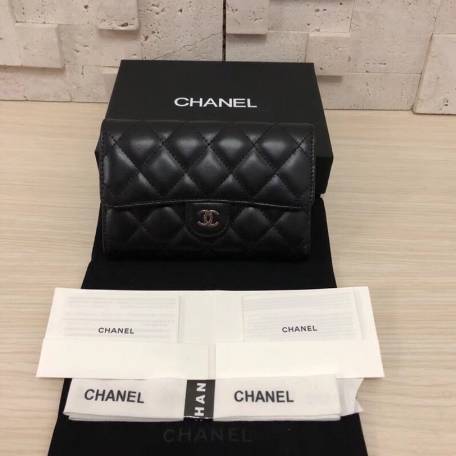 Classic Small Flap Wallet, CHANEL, Lambskin, A84341