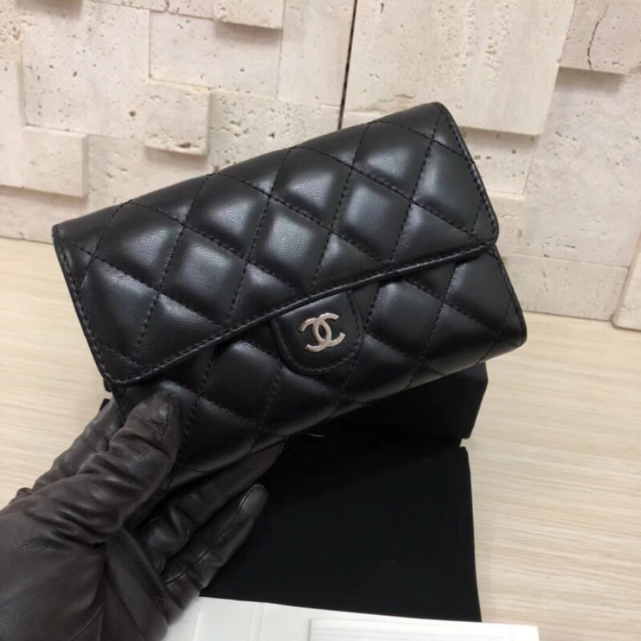 Classic Small Flap Wallet, CHANEL, Lambskin, A84341