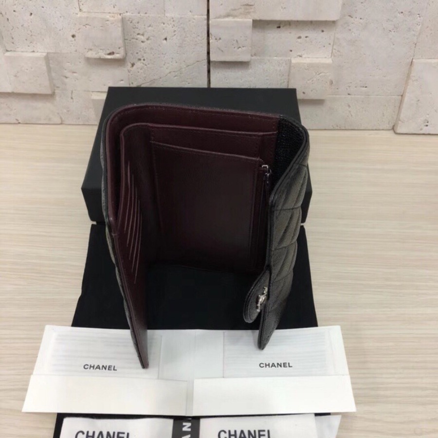 Classic Small Flap Wallet, CHANEL, CAVIAR, A84341