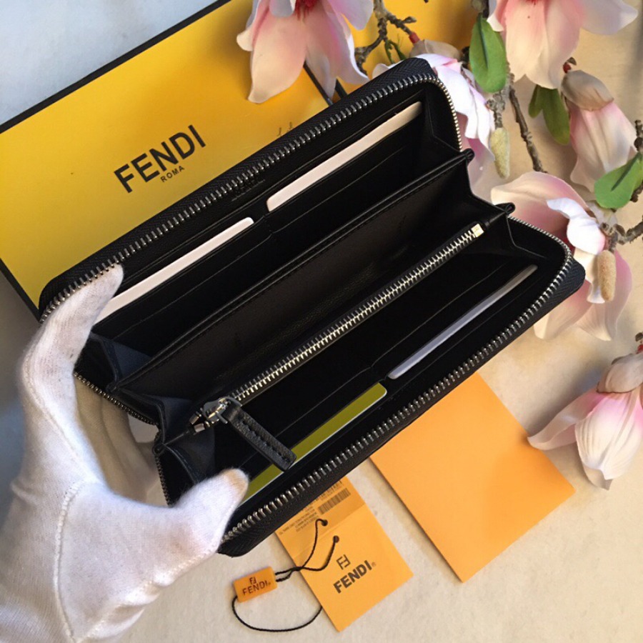 ZIP-AROUND WALLET, FENDI SMALL LEATHER GOODS