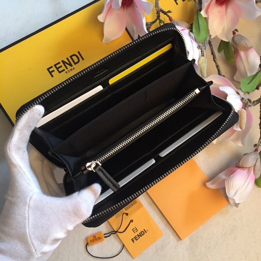ZIP-AROUND WALLET, FENDI SMALL LEATHER GOODS