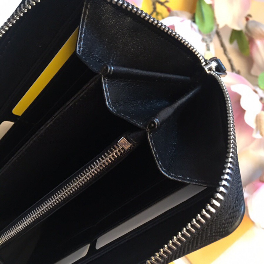 ZIP-AROUND WALLET, FENDI SMALL LEATHER GOODS