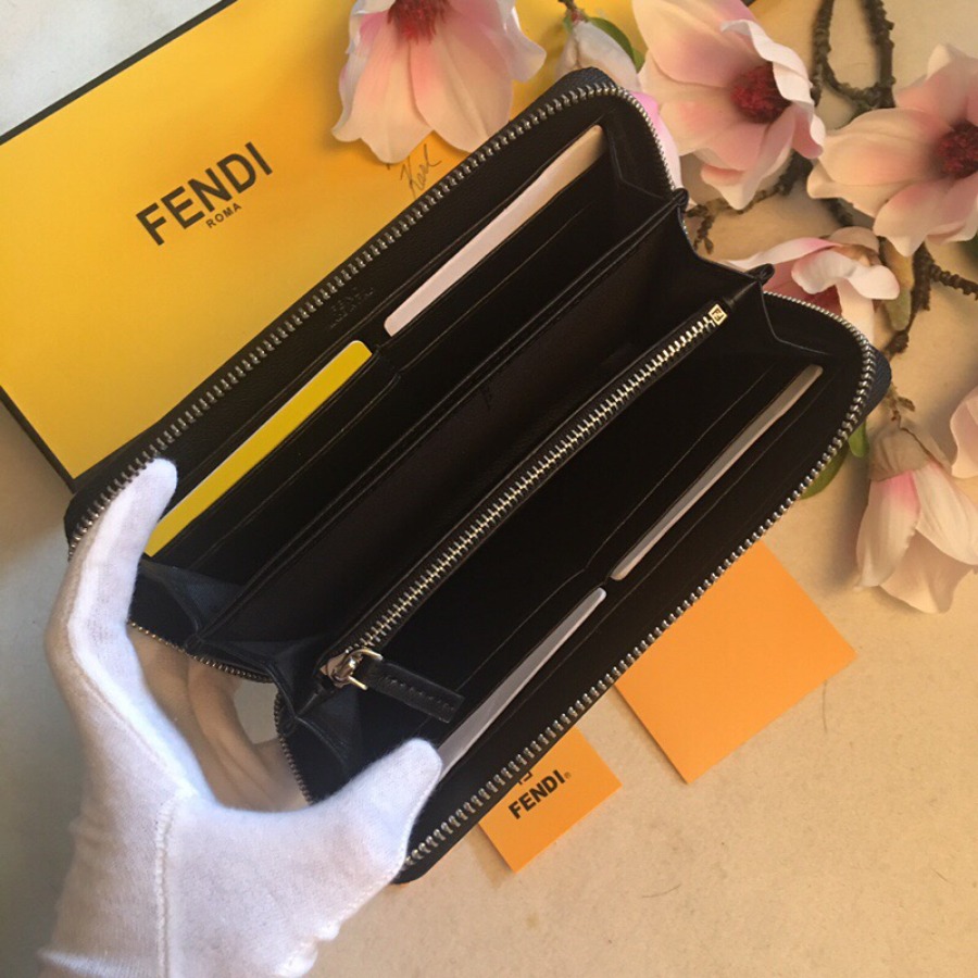 ZIP-AROUND WALLET, FENDI SMALL LEATHER GOODS