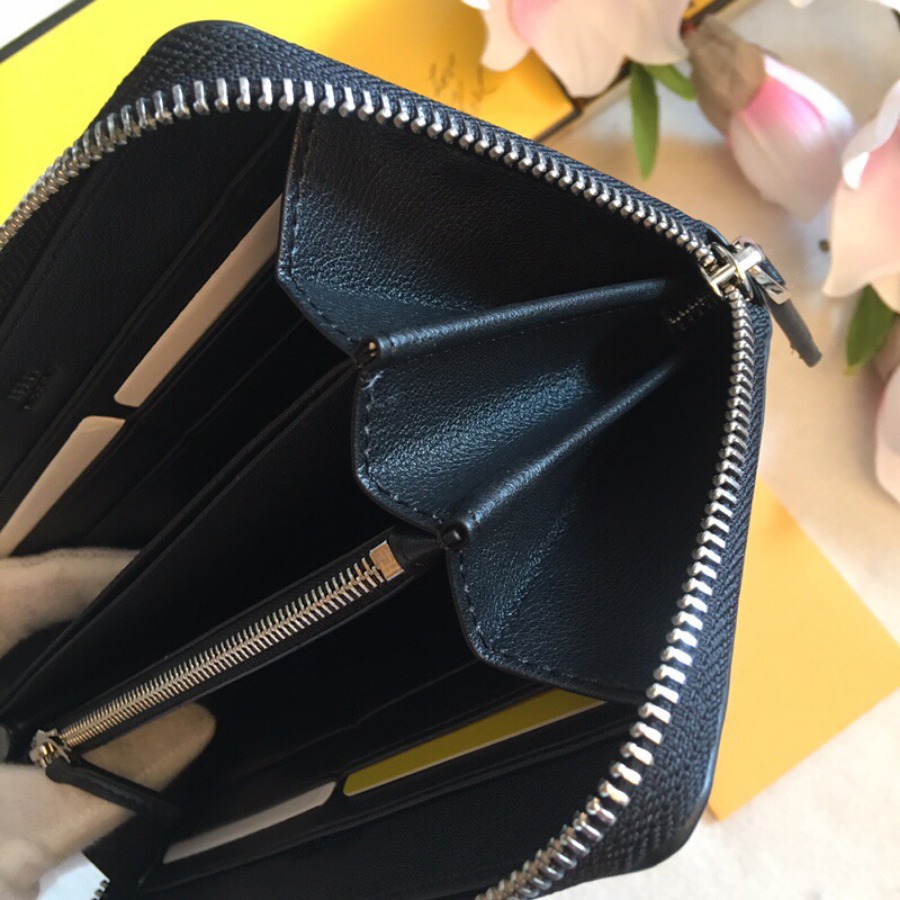 ZIP-AROUND WALLET, FENDI SMALL LEATHER GOODS