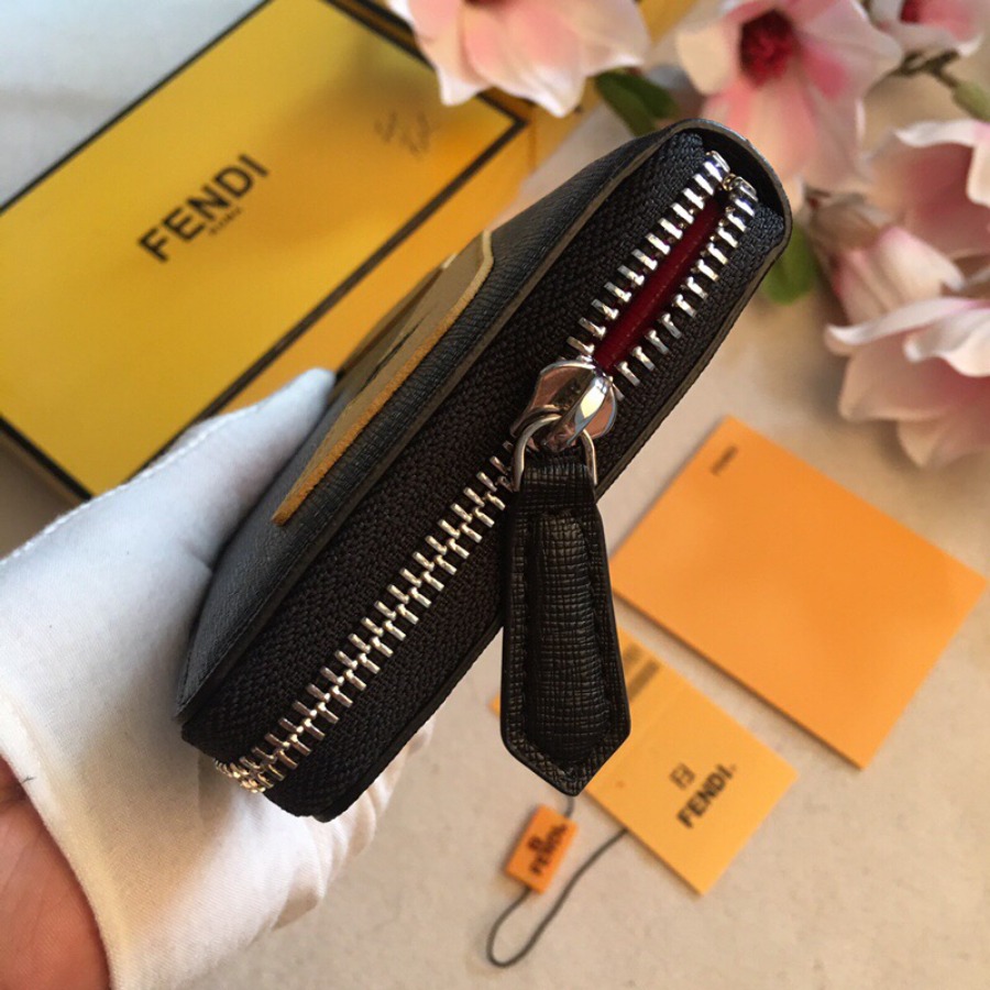 ZIP-AROUND WALLET, FENDI SMALL LEATHER GOODS