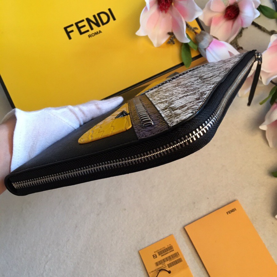 FLAT CLUTCH, FENDI LEATHER POUCH