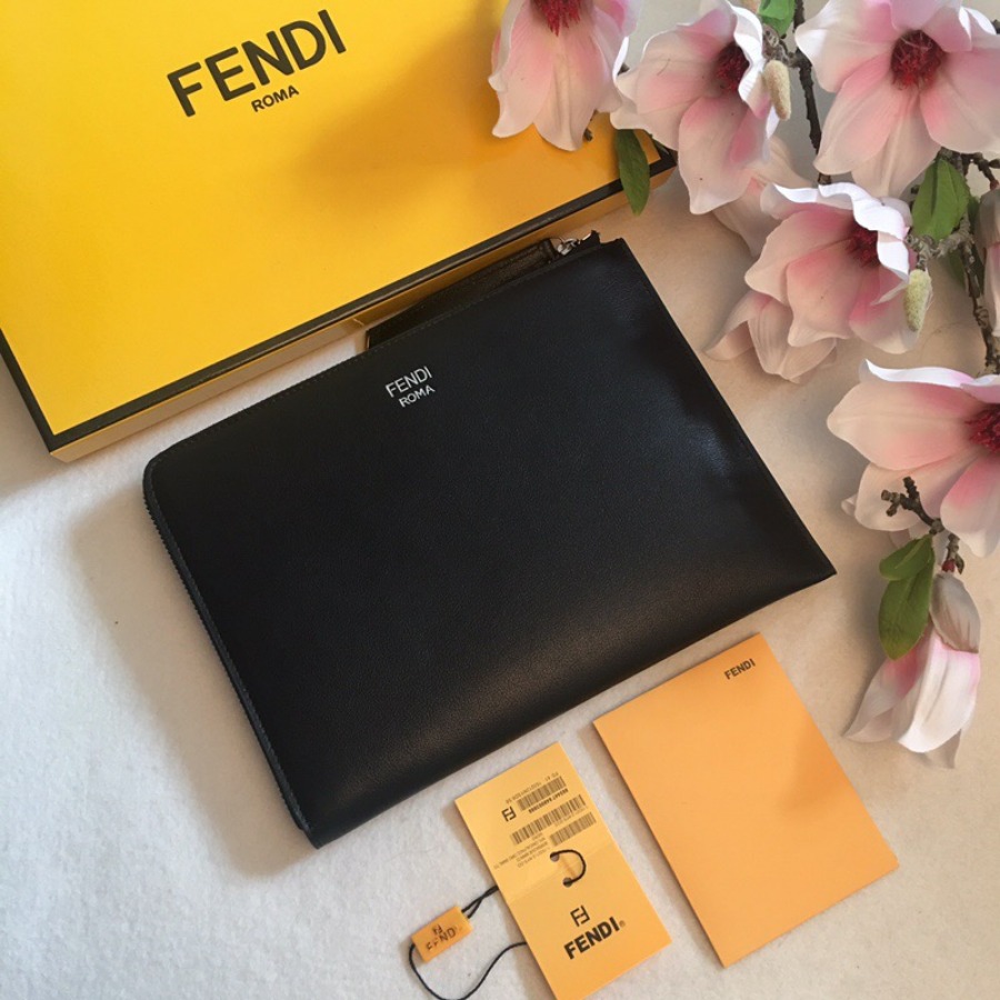 FLAT CLUTCH, FENDI LEATHER POUCH