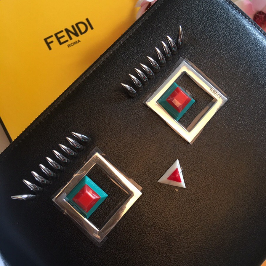 FLAT CLUTCH, FENDI LEATHER POUCH