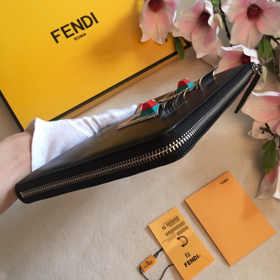 FLAT CLUTCH, FENDI LEATHER POUCH