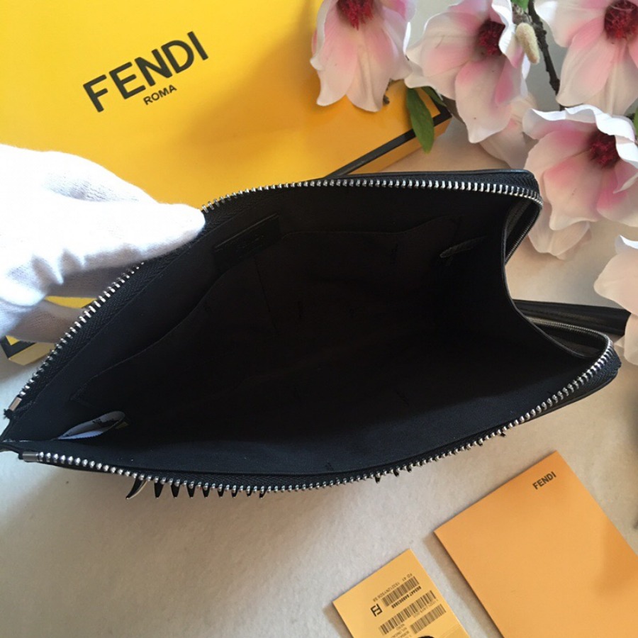 FLAT CLUTCH, FENDI LEATHER POUCH