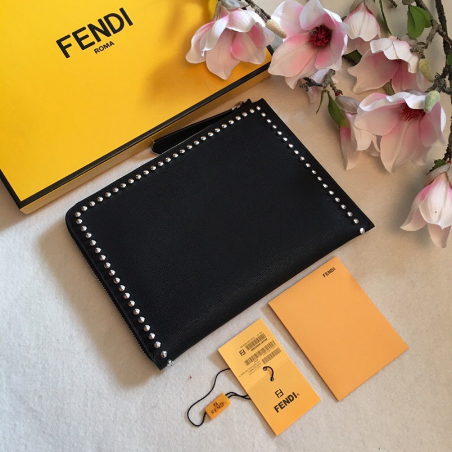 FLAT CLUTCH, FENDI LEATHER POUCH