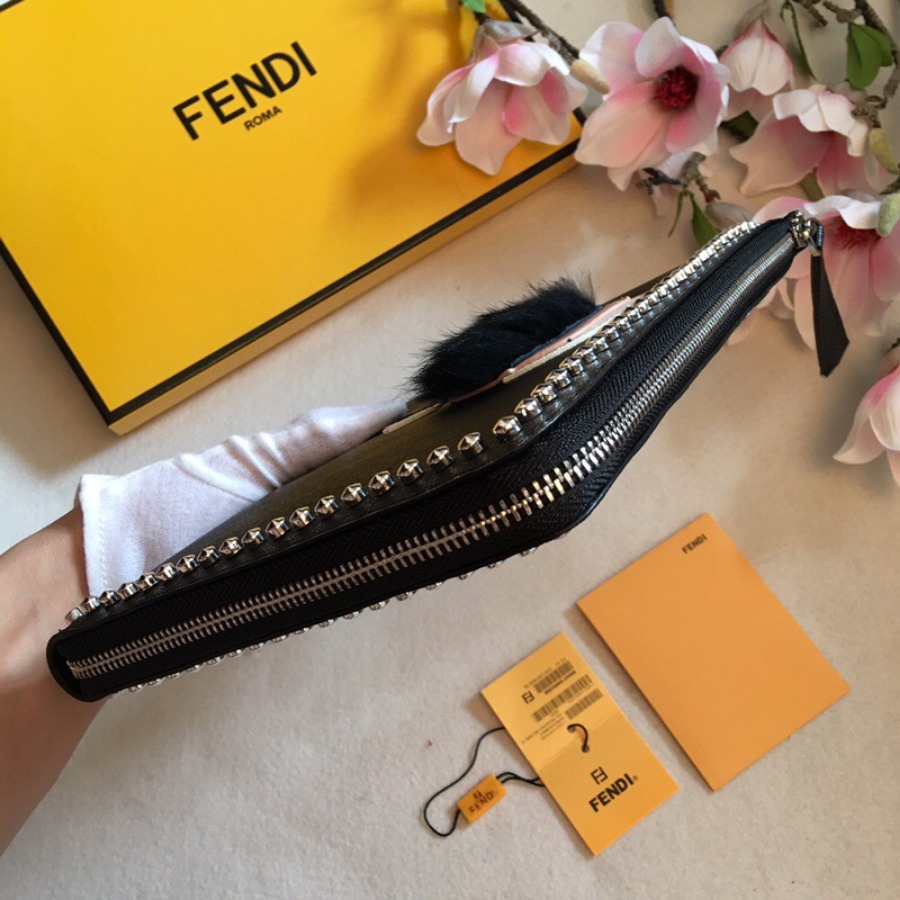 FLAT CLUTCH, FENDI LEATHER POUCH