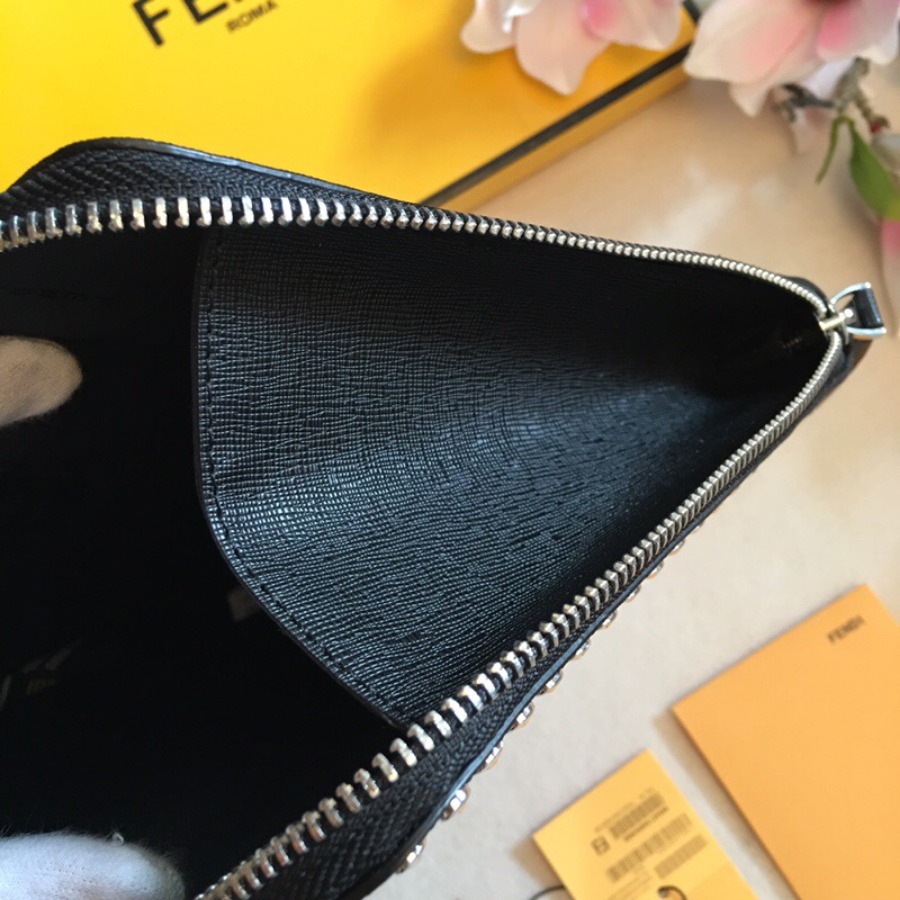 FLAT CLUTCH, FENDI LEATHER POUCH