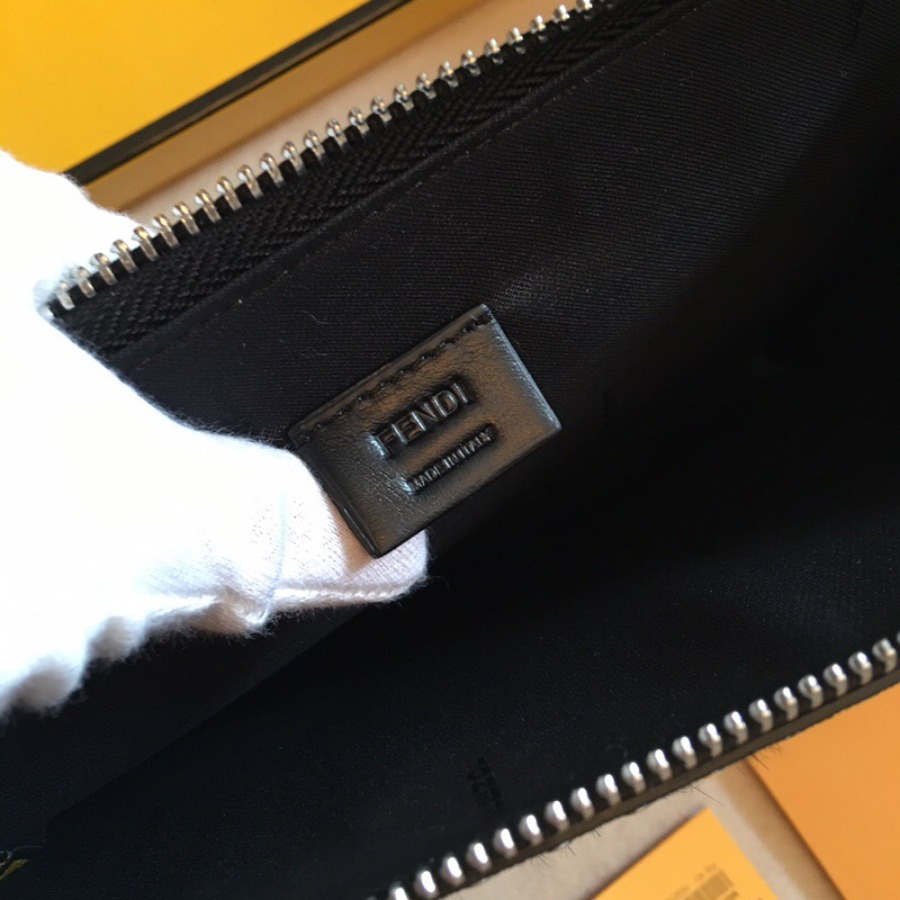 FLAT CLUTCH, FENDI LEATHER POUCH