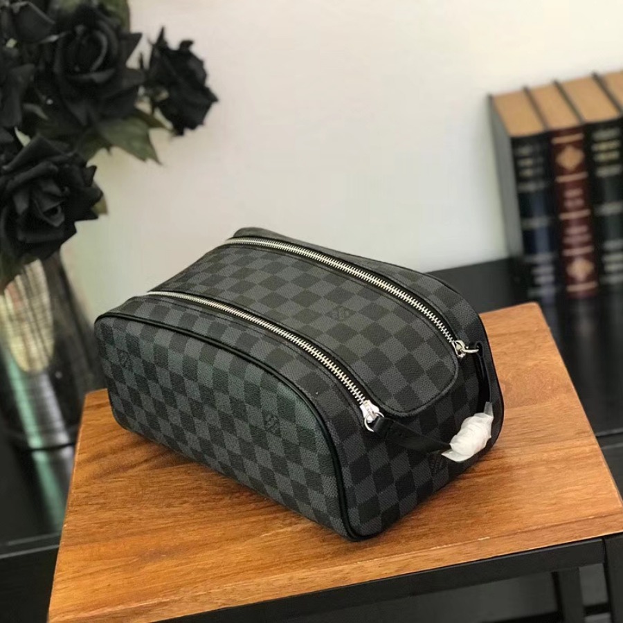 N47526, KING SIZE TOILETRY BAG, Louis Vuitton LV, Damier Graphite