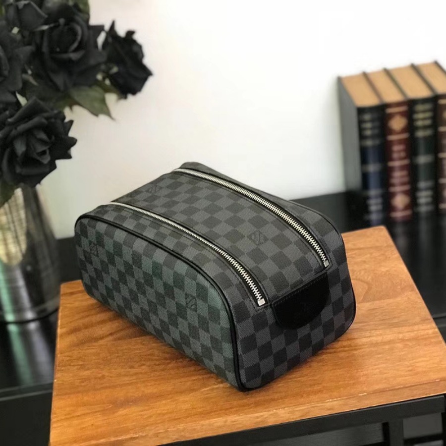 N47526, KING SIZE TOILETRY BAG, Louis Vuitton LV, Damier Graphite