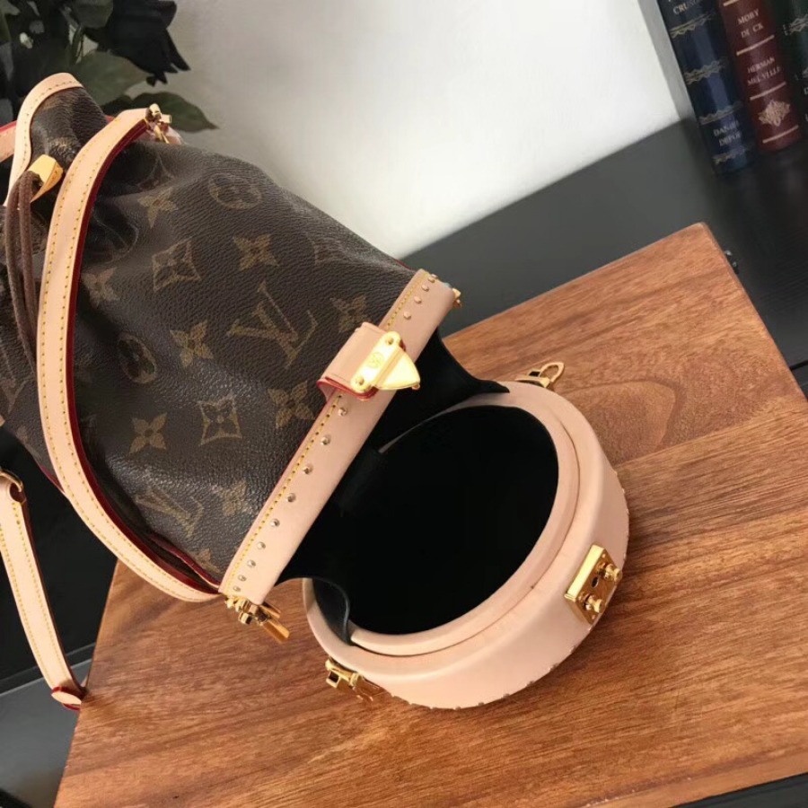 M43509, PETIT NOE, Louis Vuitton LV Handbags