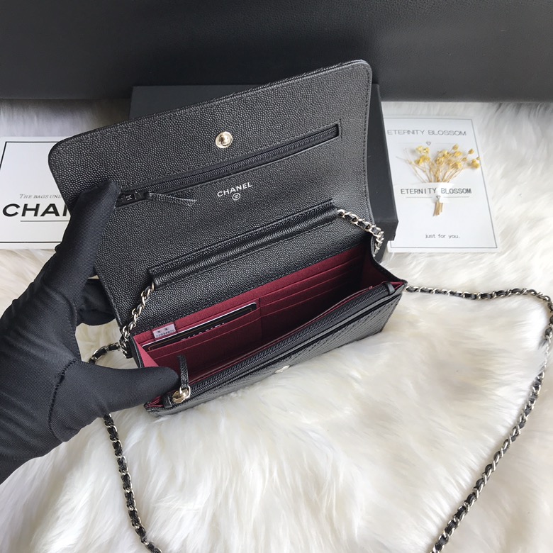 A33814, Classic Wallet on Chain, WOC CHANEL,  CAVIAR / CALFSKIN