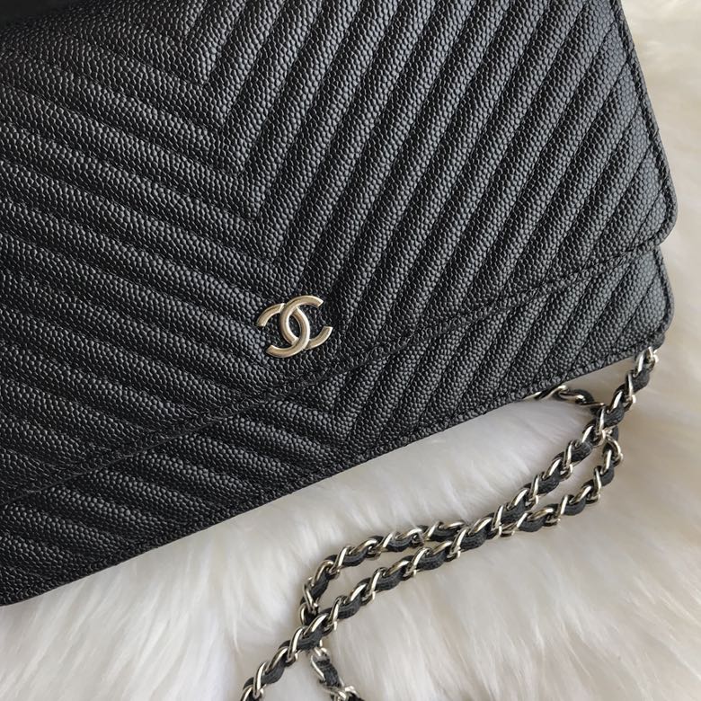 A33814, Classic Wallet on Chain, WOC CHANEL,  CAVIAR / CALFSKIN