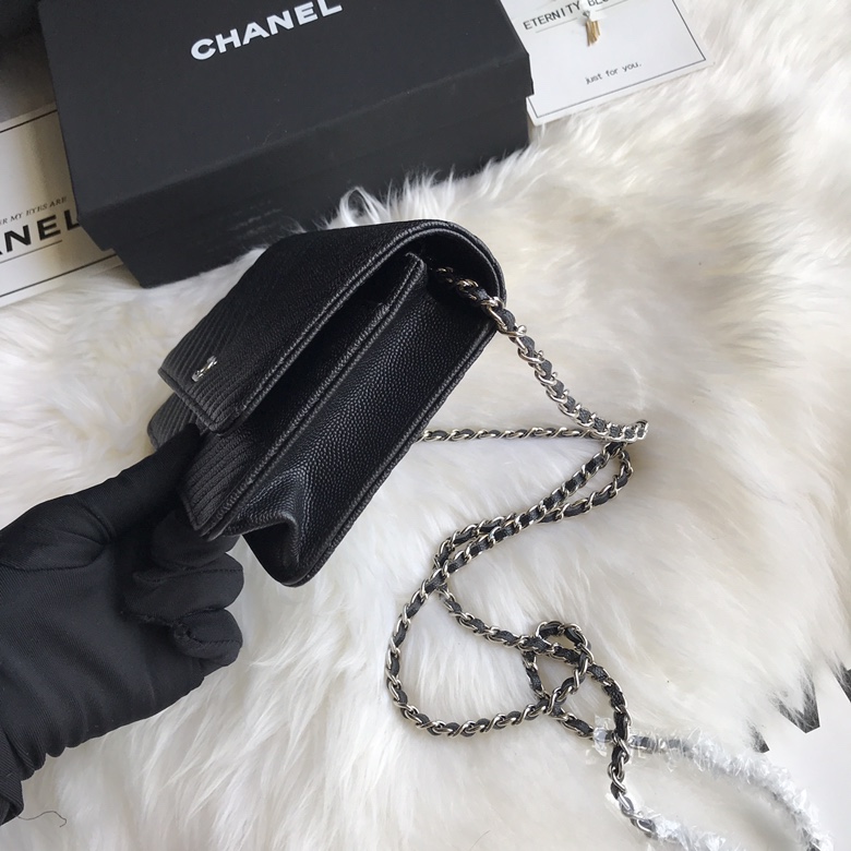 A33814, Classic Wallet on Chain, WOC CHANEL,  CAVIAR / CALFSKIN