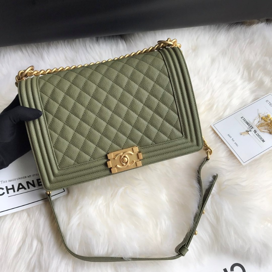 LARGE BOY CHANEL HANDBAG, PRINTED GRAINED CALFSKIN, Caviar, 28CM / 10.9 IN