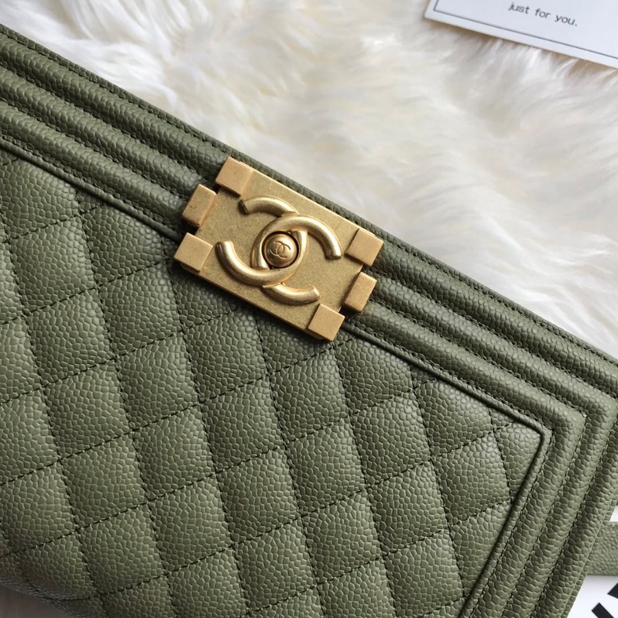 BOY CHANEL HANDBAG, PRINTED GRAINED CALFSKIN, Caviar, 25CM / 9.8 IN