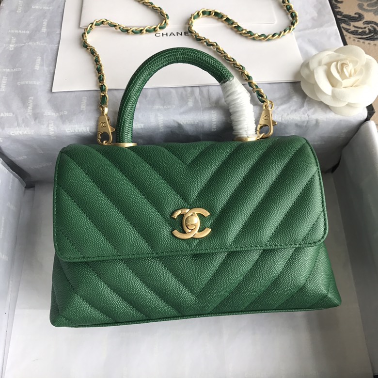 A92990, Small Flap Bag with Top Handle, CHANEL Handbags, Caviar, Grained Calfskin, Lizard & Gold-Tone Metal
