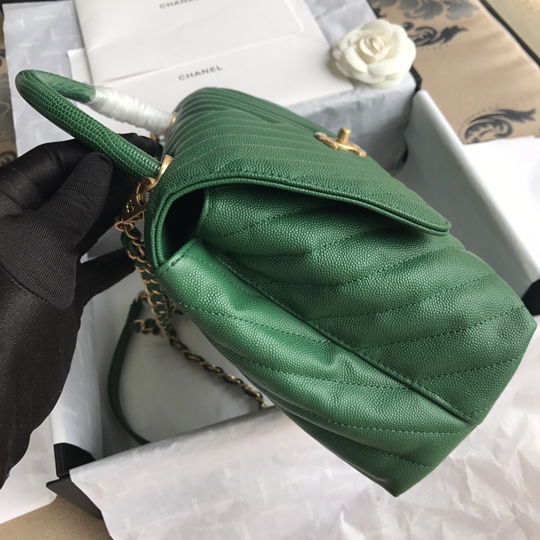 A92991, Flap Bag with Top Handle, CHANEL Handbags, Caviar, Grained Calfskin, Lizard & Gold-Tone Metal