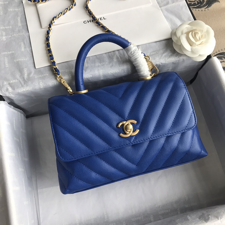 A92990, Small Flap Bag with Top Handle, CHANEL Handbags, Caviar, Grained Calfskin, Lizard & Gold-Tone Metal