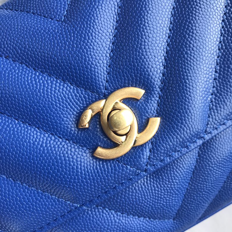 A92990, Small Flap Bag with Top Handle, CHANEL Handbags, Caviar, Grained Calfskin, Lizard & Gold-Tone Metal