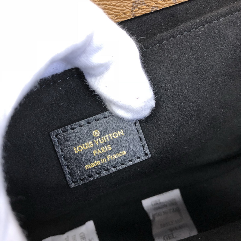 M44876 POCHETTE METIS ,LOUIS VUITTON LV