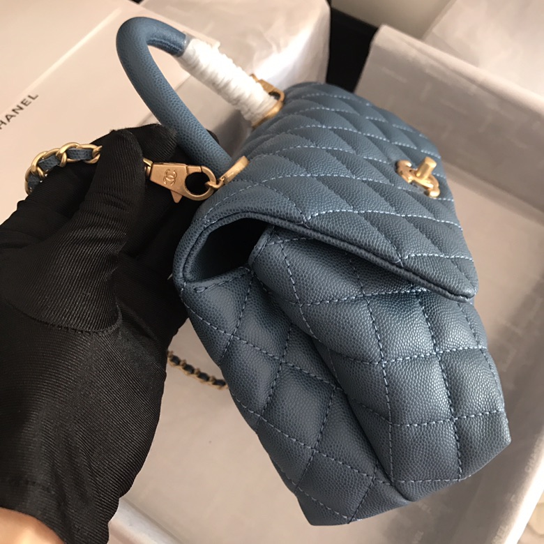 A92990, Small Flap Bag with Top Handle, CHANEL Handbags, Caviar, Grained Calfskin, Lizard & Gold-Tone Metal
